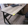 Image 2 : WOOD TOP MODERN LOOK METAL LEG DESK