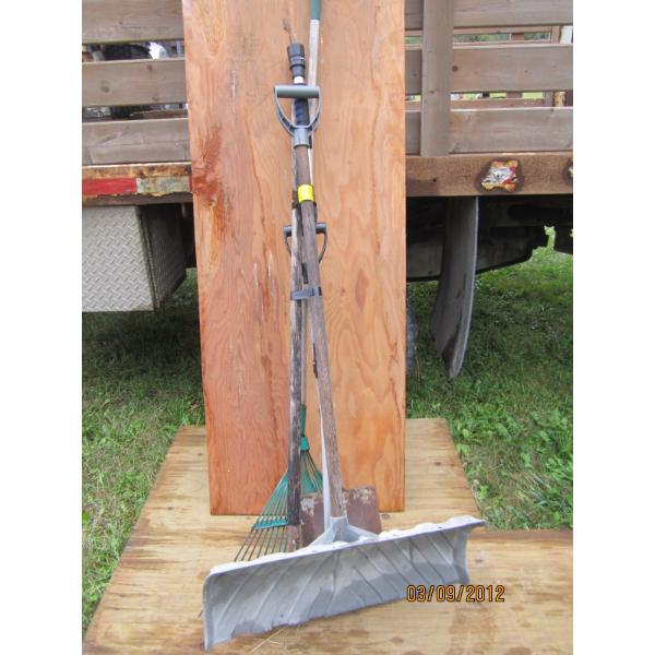 BUNDLE OF ASST. GARDEN TOOLS, SNOW SCOOP SHOVEL, ETC.
