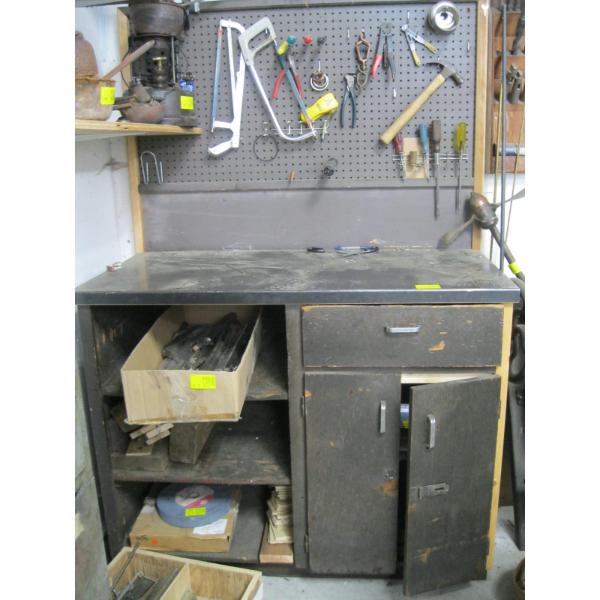 SM. STEEL TOP WORKBENCH W/PEGBOARD BACK & STEEL TOP