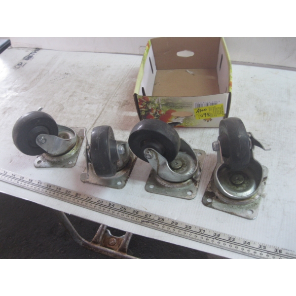 CASTORS - SET OF 4