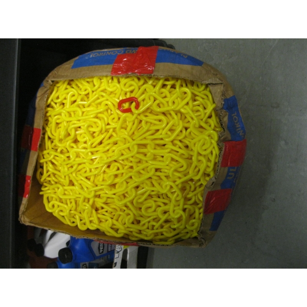 NEW BOX OF 500' OF PLASTIC CHAIN