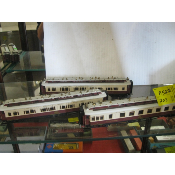 3 TRAIN CARS