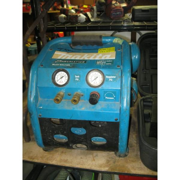 MAKITA ELECTRIC AIR COMPRESSOR