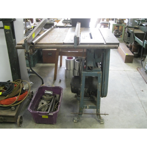 DELTA MILWAUKEE  TABLE SAW ON STAND W/EXTRA RIP VENTS