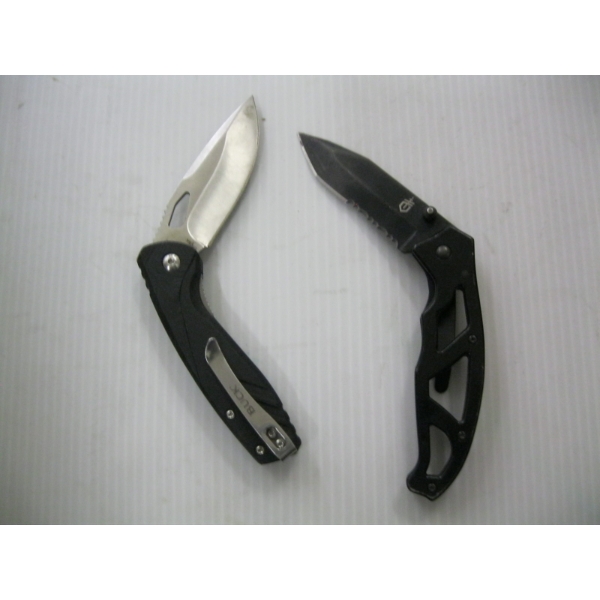 GERBER & A BUCK FOLDING KNIVES