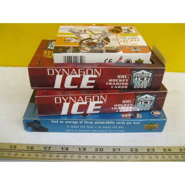 COLLECTOR HOCKEY CARDS