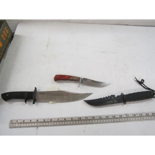 3 KNIVES