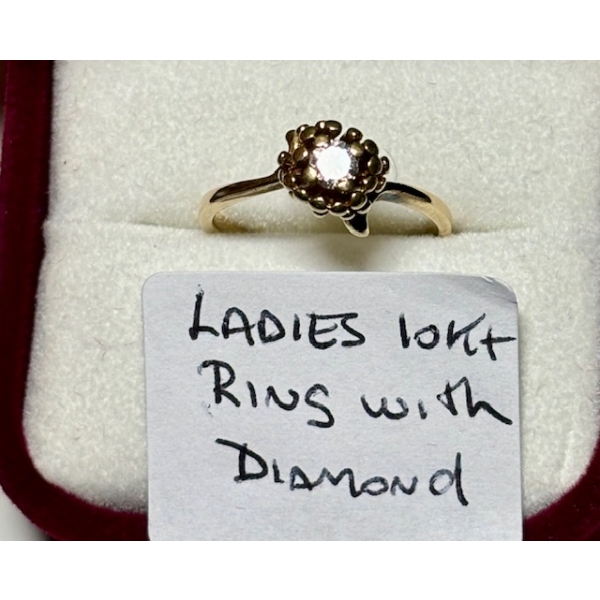 LADIES 10KT RING W/DIAMOND, SZ 4 1/4