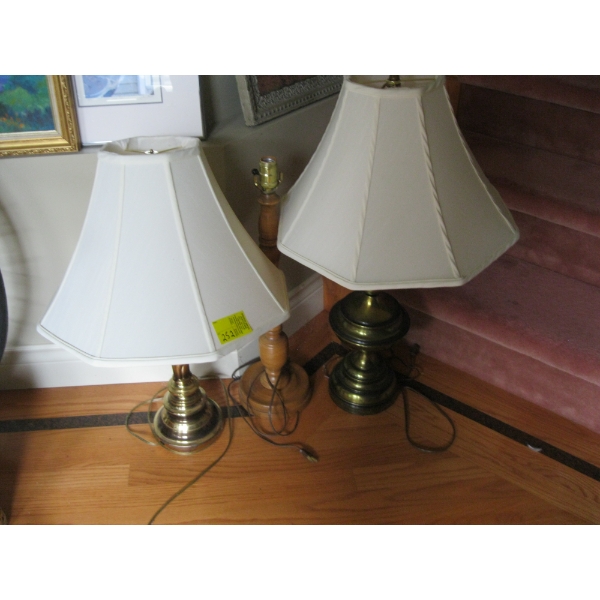 3 LAMPS - 1 MISSING SHADE