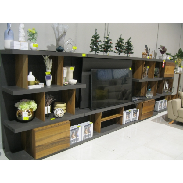 LG. 4 PIECE WALL UNIT W/MULTI CABINETS, SHELVES, ETC.