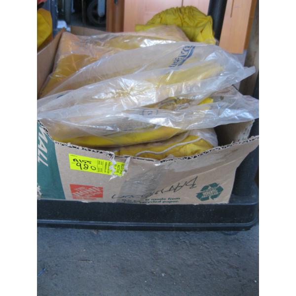 BOX W/5 SETS OF RAINGEAR
