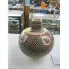 Image 2 : SIGNED NATIVE AMERICAN LG. POTTERY VASE