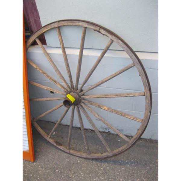 WOODEN WAGON WHEEL