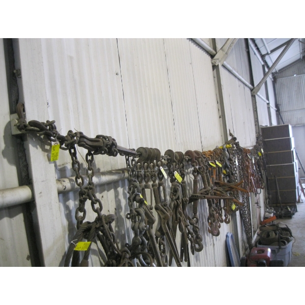 CHAIN THAT ALL CHAIN & 2 CHAIN CINCHES & MULTIPLE CHAINS HOLDING ALL THE CHAIN CINCHES & CHAINS UP