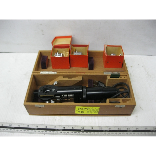 LEITZ WETZLAR W/EXTRA LENSES