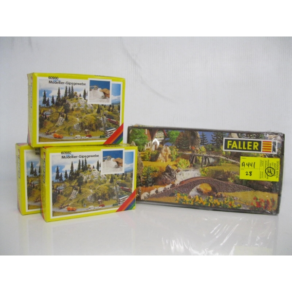 4 BOXES OF HO SIZE DECORATING ACCESS., MODELING PLASTER, ETC.