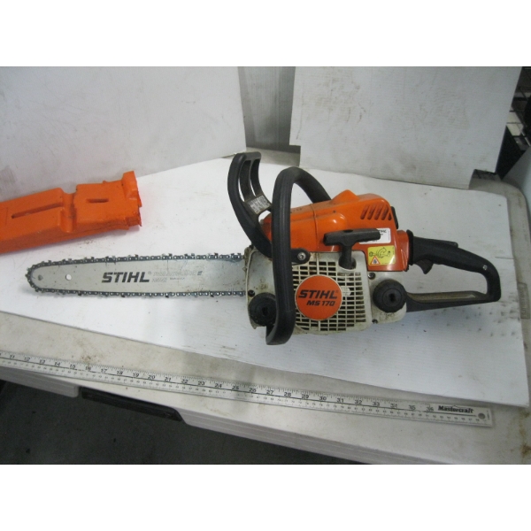 STIHL MS170 GAS CHAINSAW IN CASE