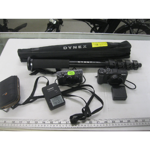MONO POD FOR CAMERA & 2 DIGITAL CAMERAS - NO CORDS