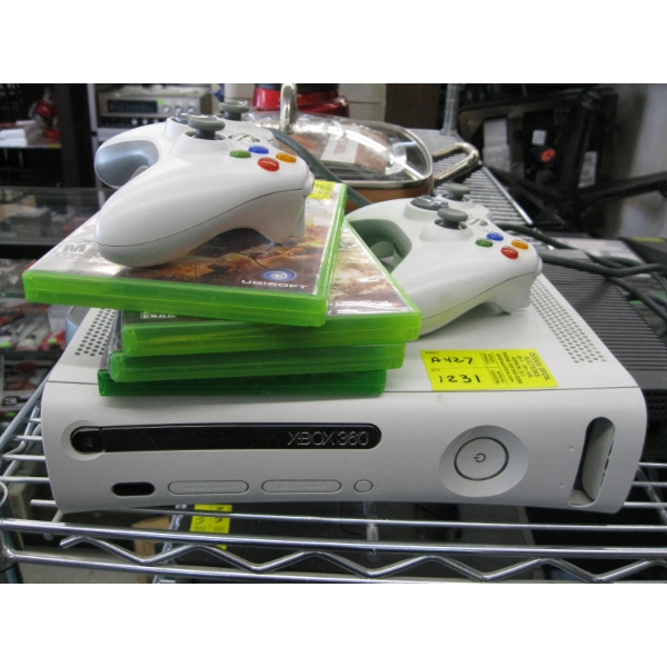 XBOX 360 CONSOLE W/2 CONTROLLERS & 4 GAMES