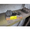 Image 1 : SET OF 3 OLD STYLE BIT HOLDER FOR LATHE??
