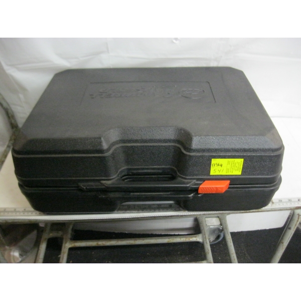 CAMPBELL HAUSFELD MULTI AIR TOOL KIT - SPIKER, BRAD NAILER, ETC.