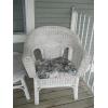 Image 3 : 2 WICKER CHAIRS & TABLE - ONE CHAIR W/DAMAGED ARM