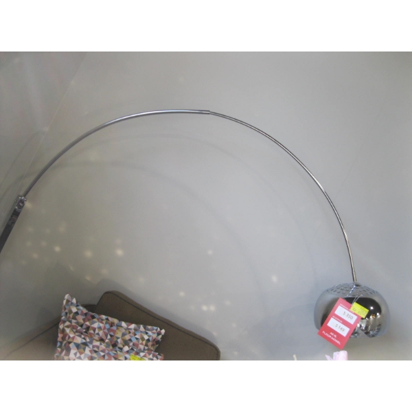 CHROME FLOOR LAMP