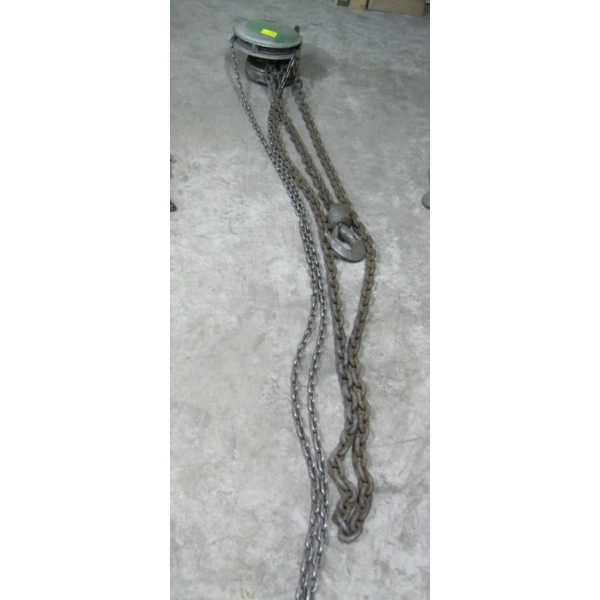 YALE 2 TON CHAIN HOIST
