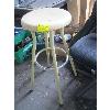 Image 1 : STOOL