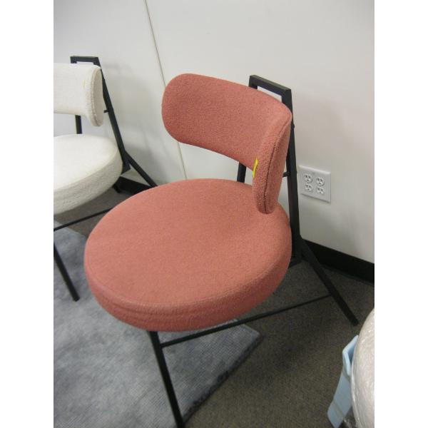 PINKISH/RED METAL FRAMED ROUND SEAT UPHOLSTERED CHAIR
