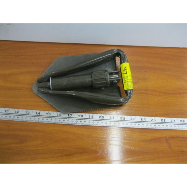 FOLDING SHOVEL
