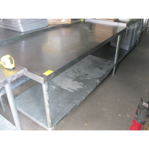STAINLESS STEEL TABLE W/LOWER SHELF