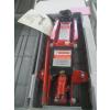 Image 2 : MOTO MASTER 2 TON HYDRAULIC JACK IN CASE