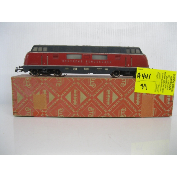 HO TRAIN ENGINE