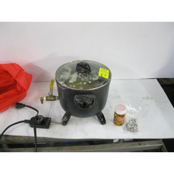 WAX MELTING POT SPIGOT
