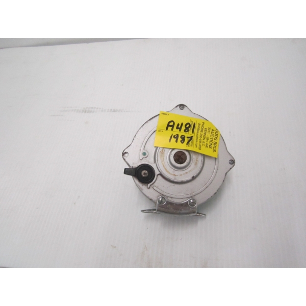 1 FISHING REEL