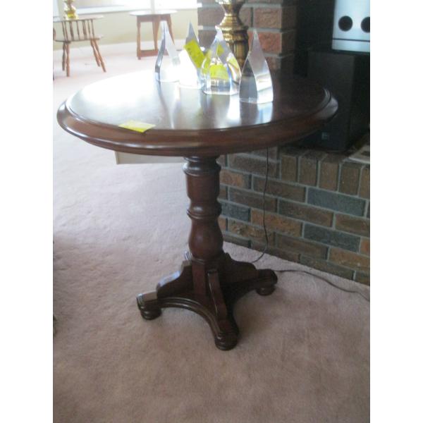 ROUND OCCASIONAL TABLE