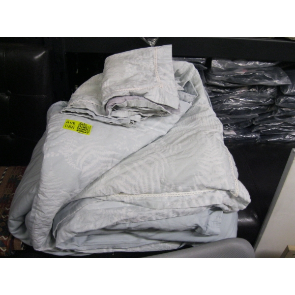 Q/Z DUVET, COVER & SHAMS