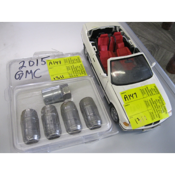 BMW 325i 1993 CONVERTIBLE SCALE 1/18 MAIST0 DIECAST CAR AND 2015 GMC LUG NUT LOCK SET