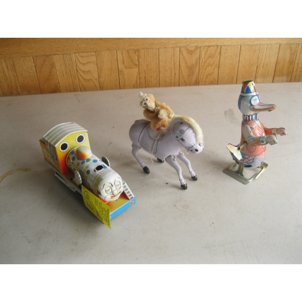 3 TIN TOYS