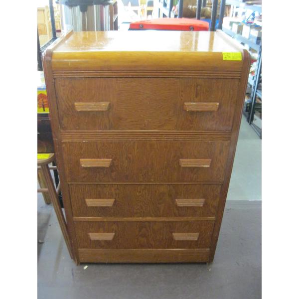 4 DRAWER WOODEN CHEST OF DRAWERS