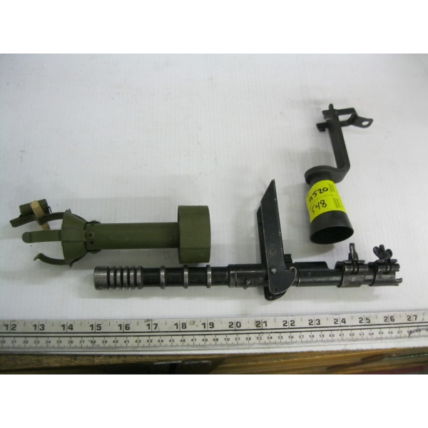 FLASH HINDER & A GRENADE PROJECTION ADAPTER