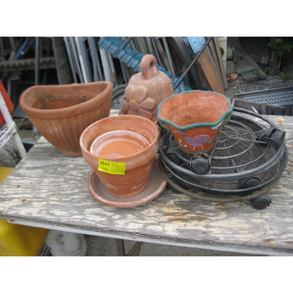 CLAY POTS & PLANT ROLLERS
