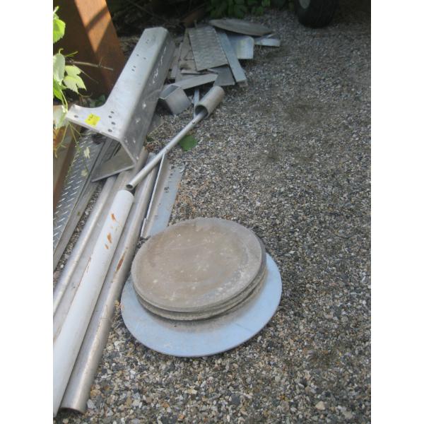 ASST. ALUMINUM PIECES, ROUNDS, CHECKERPLATE, PIPE, ETC.