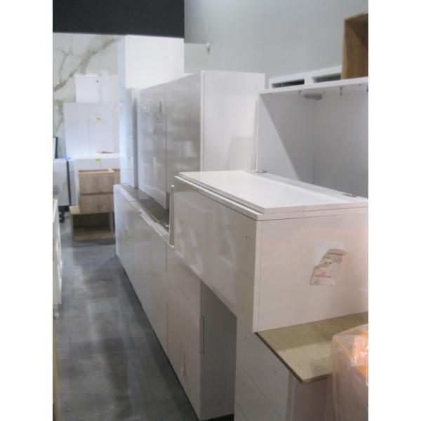 LG. SET OF WHITE KITCHEN CABINETS