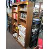 Image 2 : 2 PART OAK BOOKSHELF