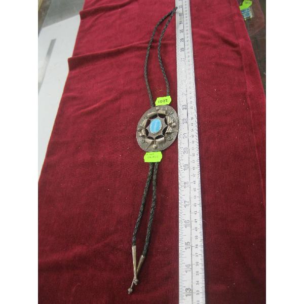NAVAJO BOLO TIE W/TURQUOISE STONE