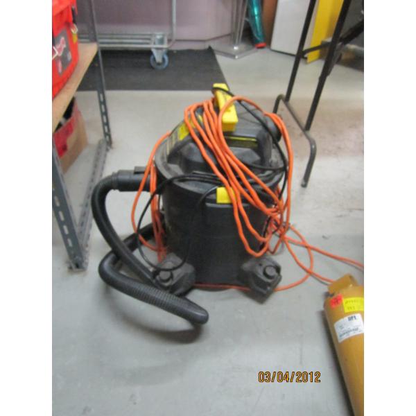 STANLEY 4HP SHOP VAC