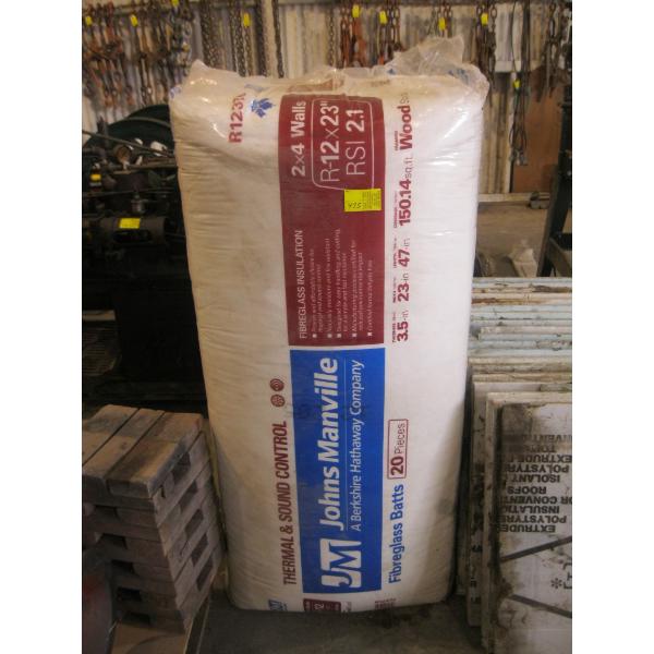 PACKAGE OF R-12 INSULATION (FIBREGLASS BATTS)