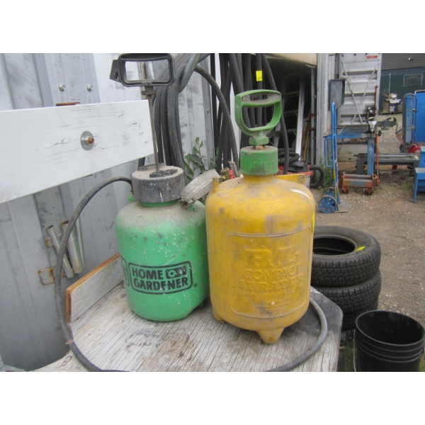 2 GARDEN SPRAYERS